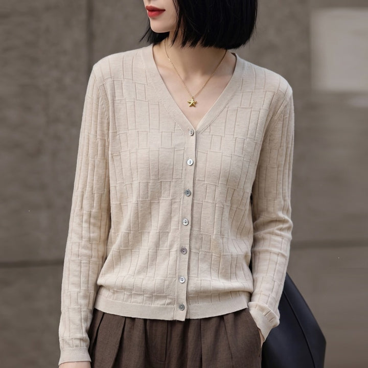 Damen V‑Ausschnitt-Feinstrickcardigan mit strukturierter Blockoptik und durchgehender Knopfleiste Drune