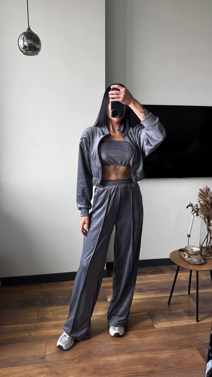 Damen Loungewear-Set aus luxuriösem Velours mit cropped Jacke und weiter Hose Drune