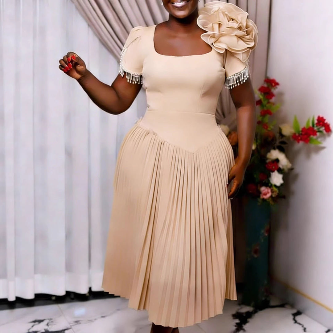 Damen Elegantes Faltenkleid mit floralem Akzent und Perlenverzierungen Drune