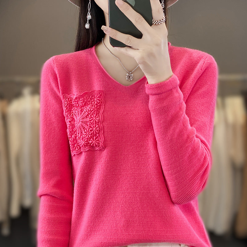 Damen Kaschmir‑Optik V‑Ausschnittpullover mit floraler Häkelapplikation Drune