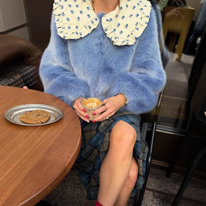 Damen Kurze Kunstpelzjacke mit markantem Häkelkragen Drune