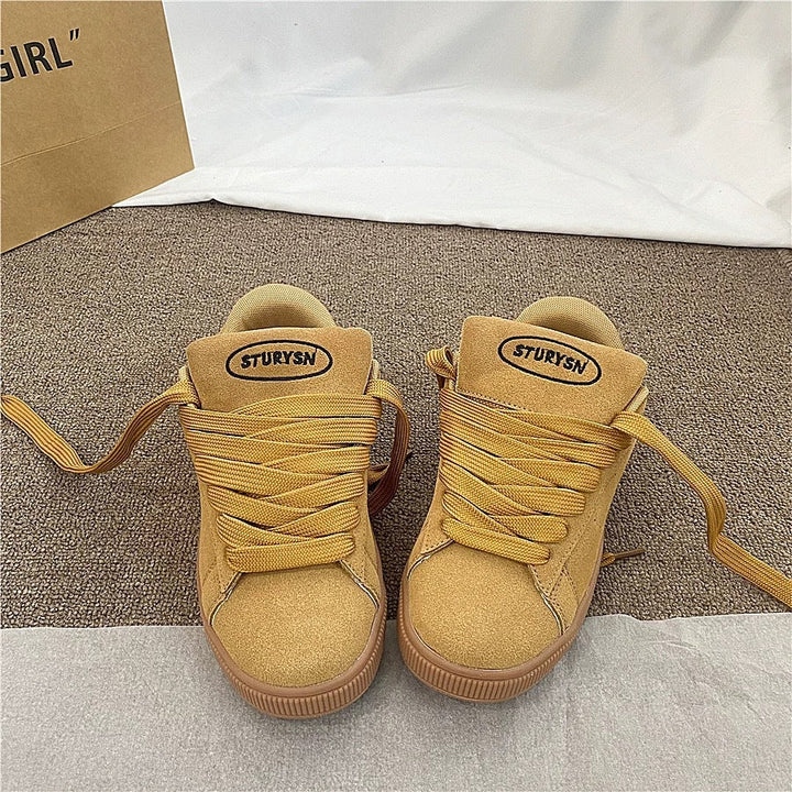Damen Sneakers aus weichem Wildleder mit rutschfester Gummisohle Drune