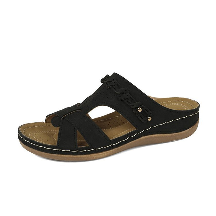 Damen Lederimitat-Pantolette mit perforiertem Oberteil, gepolstertem Komfortfußbett und leichtem Keil Drune