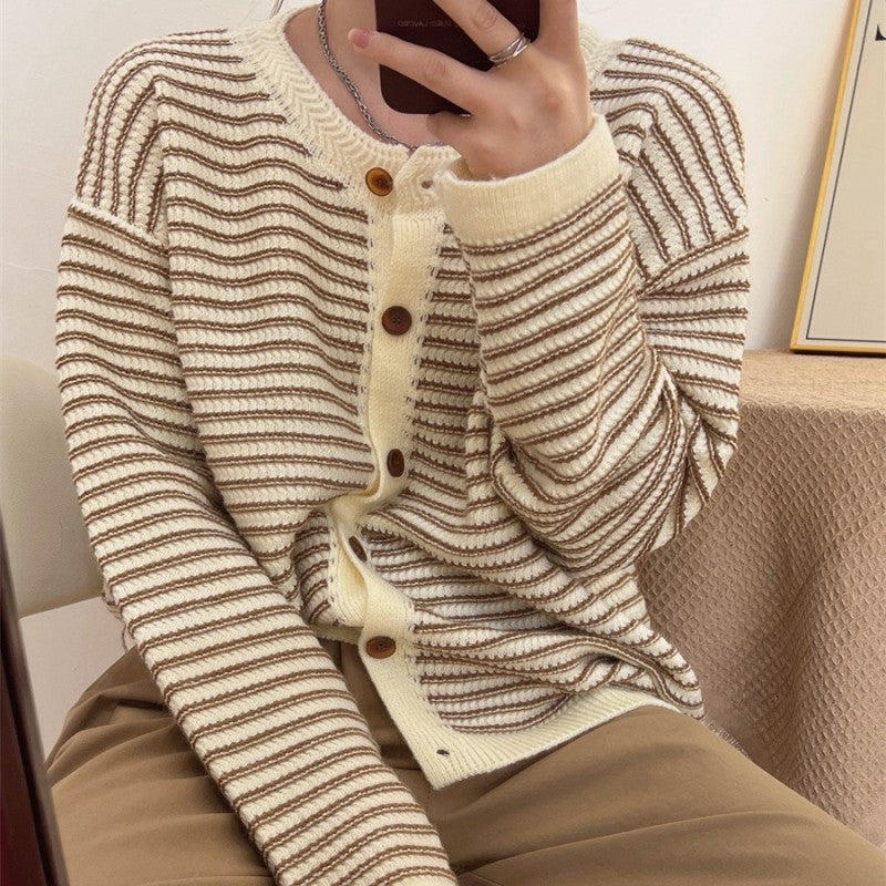 Damen lässige Strickjacke mit modernen Streifen Drune