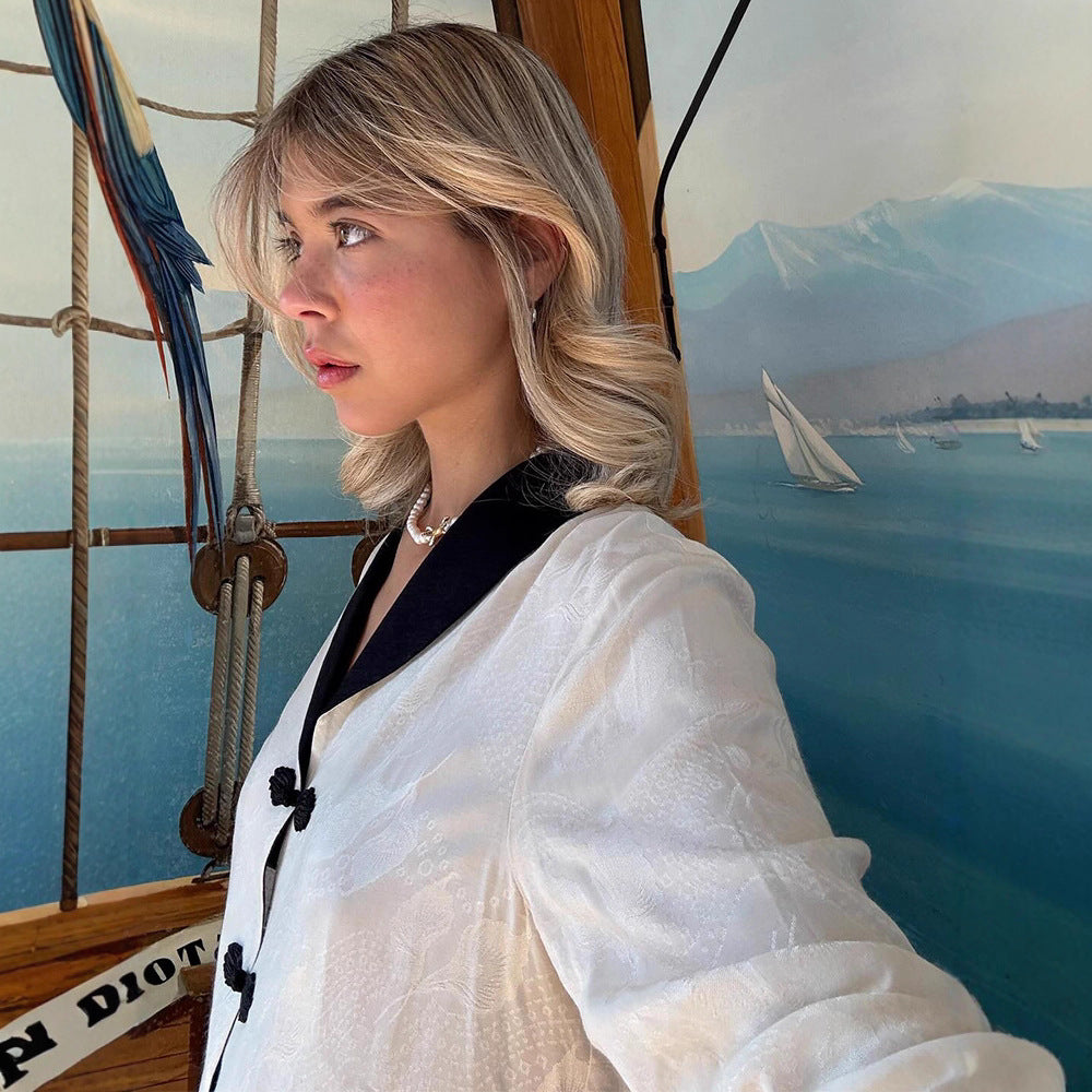 Damen Taillierte Jacquard-Jacke mit Kontrastkragen und Knotenverschlüssen Drune