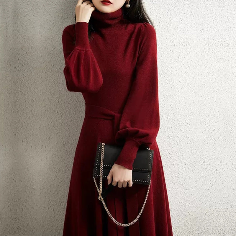 Damen Strickkleid mit hohem Kragen und tailliertem Gürtel Drune
