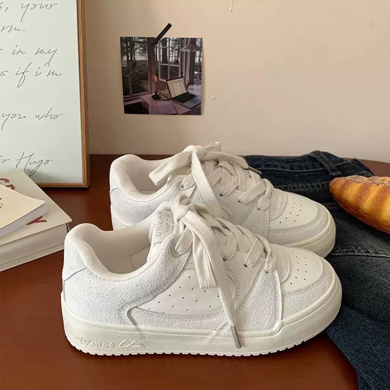 Damen Sneakers im modernen minimalistischen Design mit atmungsaktiven Oberflächen und gepolsterter Innensohle Drune