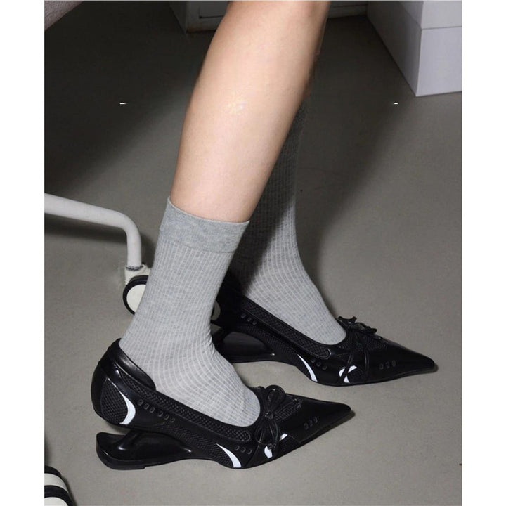 Damen Spitz zulaufende Mesh-Metallic-Pumps mit sculpted Kitten-Absatz und Schleifenriemen Drune