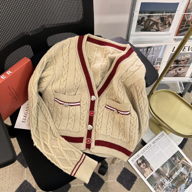 Damen Strickjacke mit Zopfmuster und kontrastierenden Taschen Drune