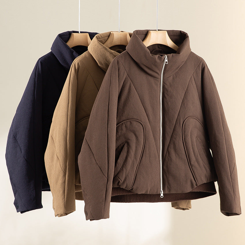 Damen Kurze gesteppte Steppjacke mit hohem Stehkragen und skulpturaler Nahtführung Drune