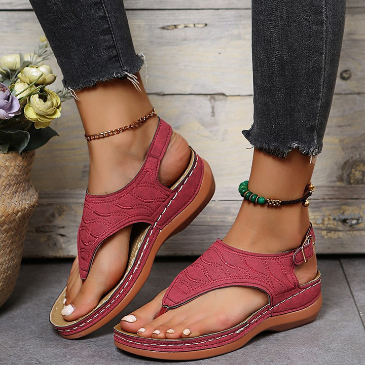Damen Keil-Sandalette mit verstellbarem Fersenriemen und gesteppter Wildlederoptik Drune
