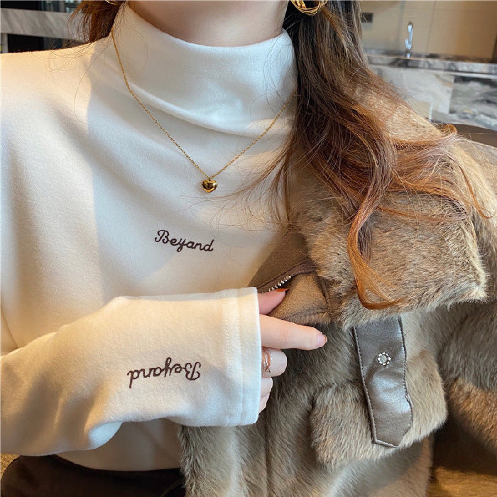 Damen Turtleneck-Pullover mit innovativem Schriftzug Drune
