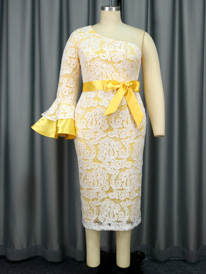 Damen Spitzenkleid mit asymmetrischem Schnitt und eleganten Volantärmeln Drune