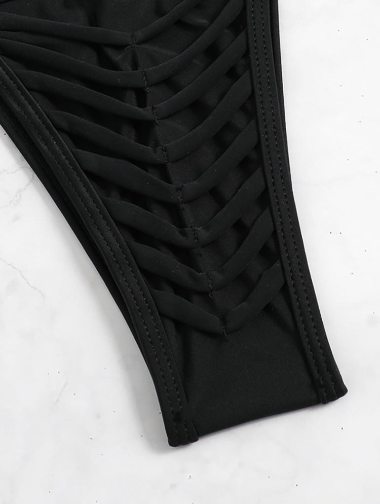 Damen Triangel-Bikini mit innovativem Schnitt und raffinierten Bindeakzenten Drune