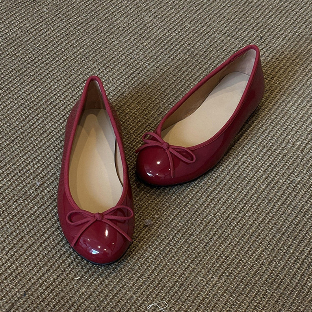 Damen Ballerinas aus glänzendem Leder mit verspieltem Schleifendetail Drune