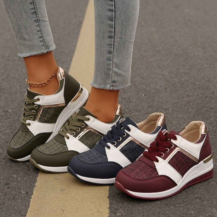 Damen sportive Keil-Sneaker mit strukturiertem Strickmix gepolstertem Komfortfußbett und goldenen Akzenten Drune