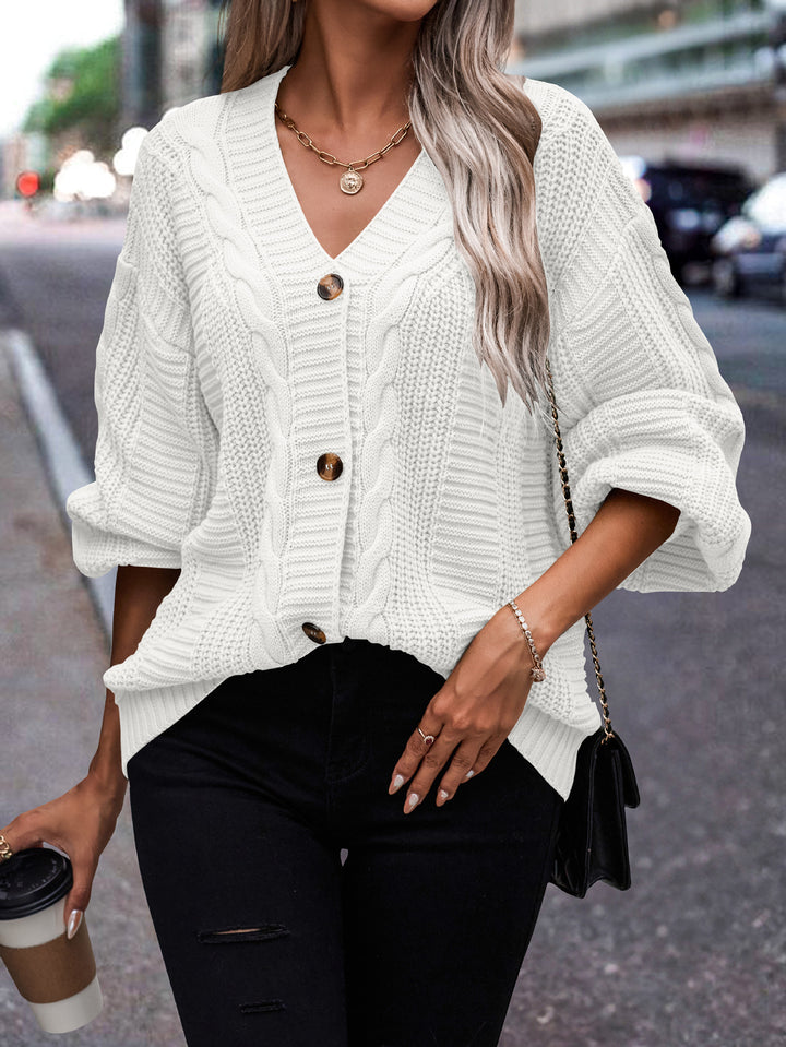 Damen modischer Strickcardigan mit Zopfmuster und Knopfdetail Drune