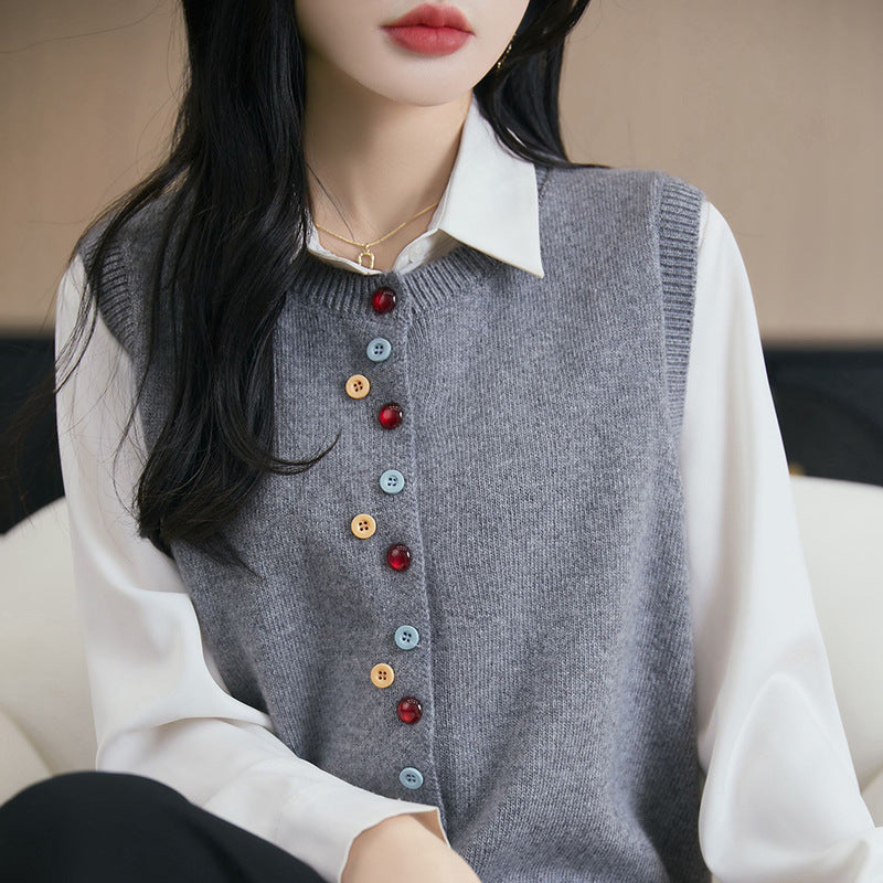 Damen Strickweste mit bunten Knopfdetails und feinem Material Drune