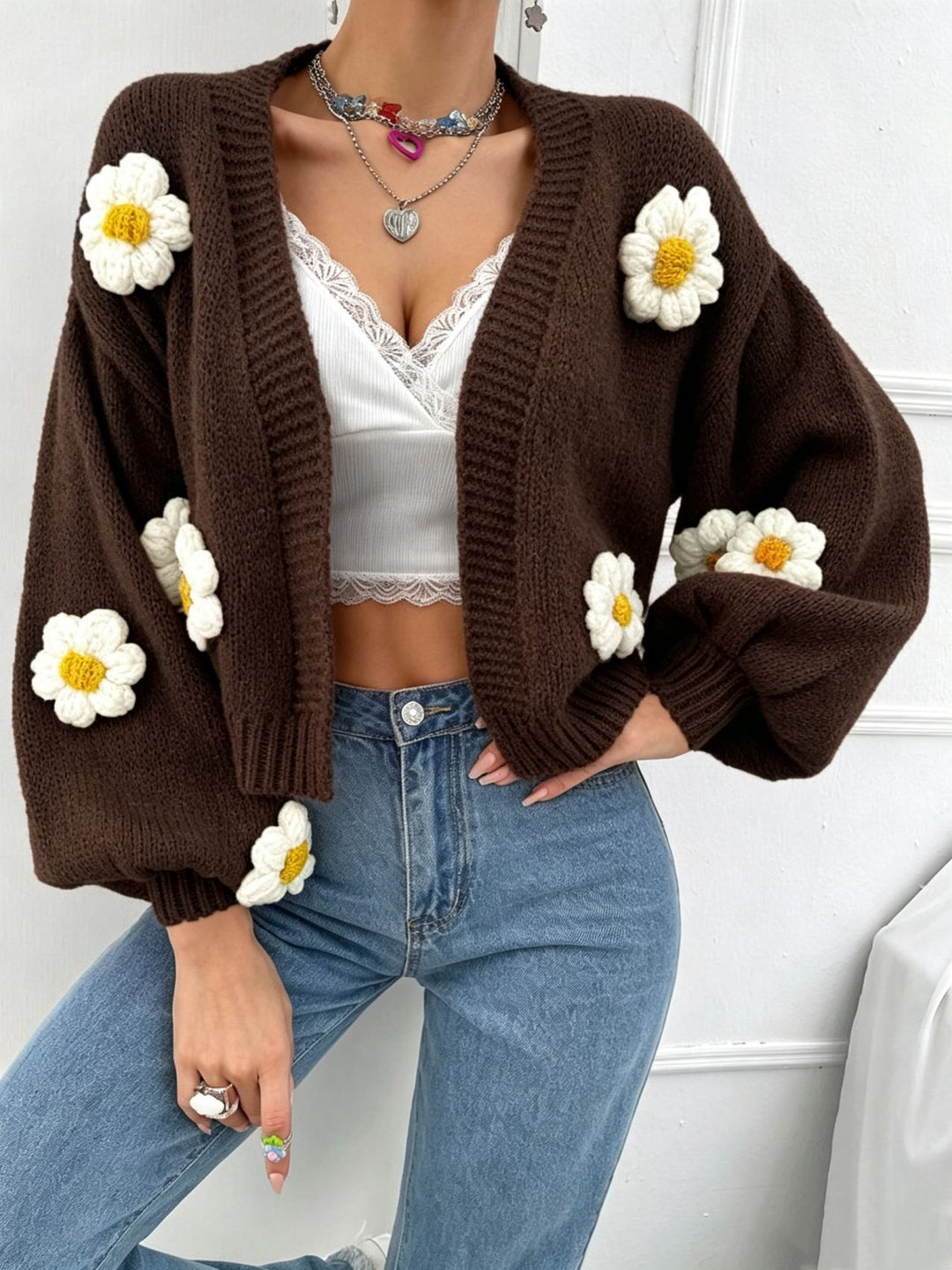 Damen Kurzgeschnittener Grobstrick-Cardigan mit 3D-Blütenapplikationen Drune