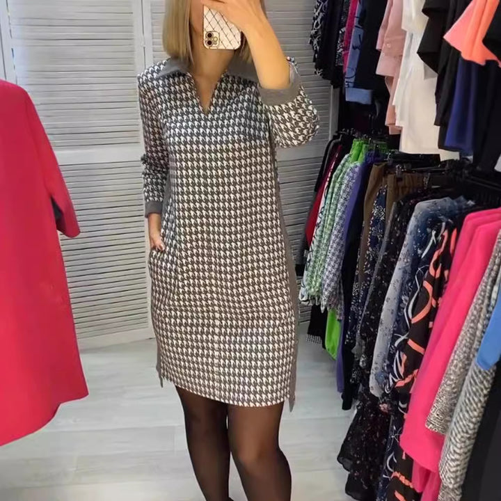 Damen nan knielanges Strickkleid mit Hahnentritt, Polokragen und seitlichen Eingrifftaschen Drune