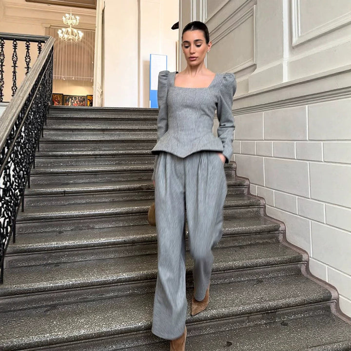 Damen Tailliertes Korsagen-Blazer-Top mit quadratischem Ausschnitt, Schößchen und betonten Schultern Drune