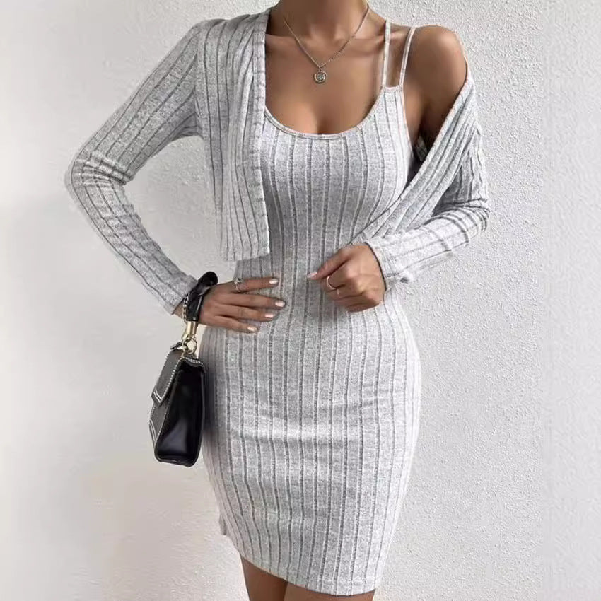 Damen figurbetontes Maxikleid mit registrierter Rippstruktur und leichter Strickjacke Drune