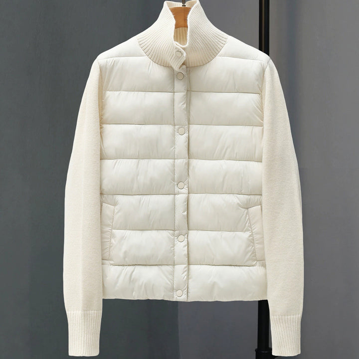 Damen Kurz gefütterte Steppjacke mit gestrickten Ärmeln und Rippkragen Drune