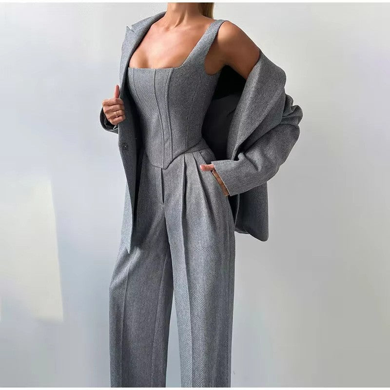 Damen Blazer-Anzug mit figurbetontem Oberteil und weiten Beinen Drune