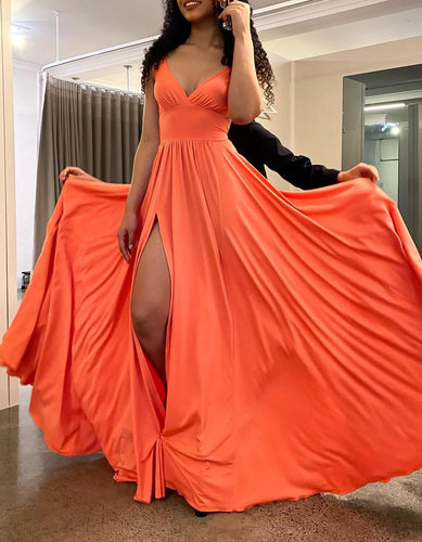 Damen Elegantes Maxikleid mit verführerischem V-Ausschnitt und hohem Schlitz Drune