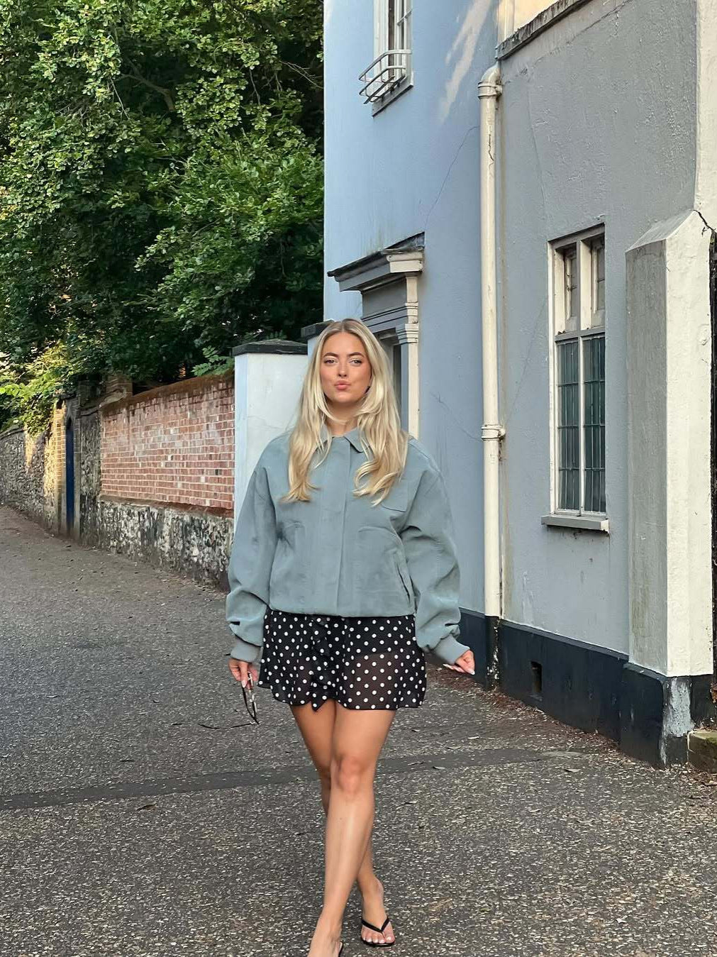 Damen Kurze Bomberjacke aus weichem Material mit einem lässigen Schnitt Drune