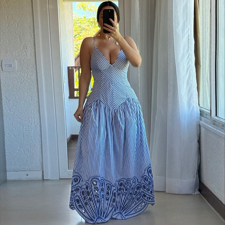 Damen Maxikleid mit tiefem V-Ausschnitt und filigranem Schnittmuster Drune