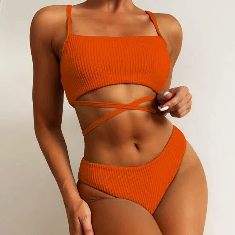 Damen Hochgeschnittener Ripp-Bikini mit Kreuzdetails Drune