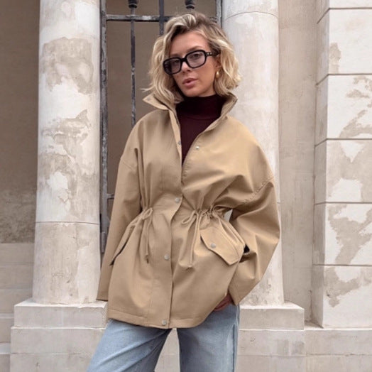 Damen urbane Übergangsjacke mit taillierbarem Kordelzug Drune