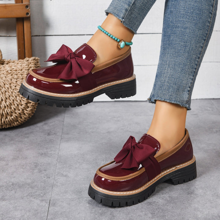 Damen nan Lack-Loafer mit großer Zierschleife und profilierter Gummisohle Drune
