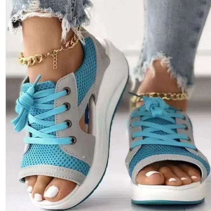 Damen Offene Keil-Sandale-Sneaker mit atmungsaktivem Mesh, profilierter Plateau-Sohle und Schnürung Drune