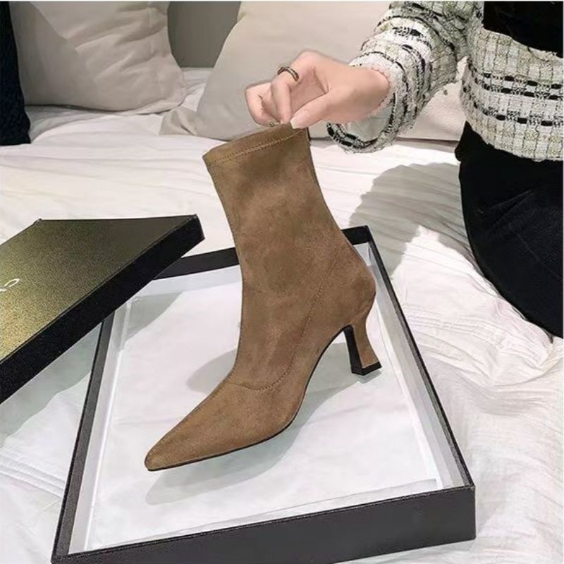 Damen spitz zulaufende Ankle-Boots aus Veloursleder mit sculpted Heel und schmalem Schaft Drune