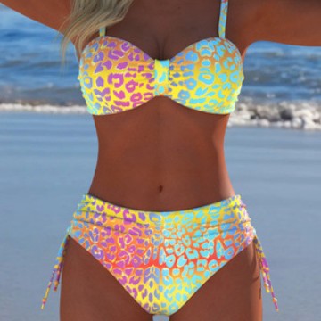 Damen Bikini-Set mit gepolstertem Balconette-Oberteil und höhenverstellbaren Badeshorts Drune
