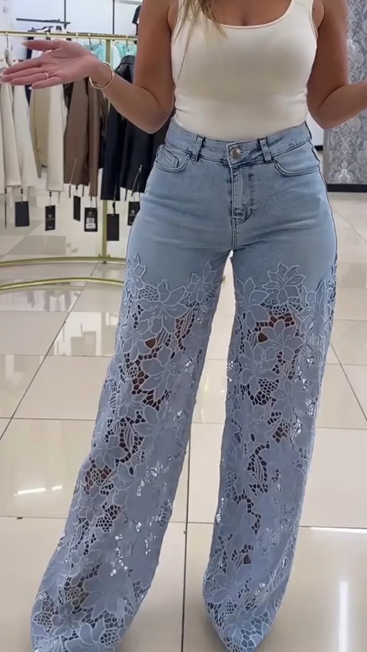 Damen Elegante weite Jeanshose mit floralem Spitzeinsatz Drune