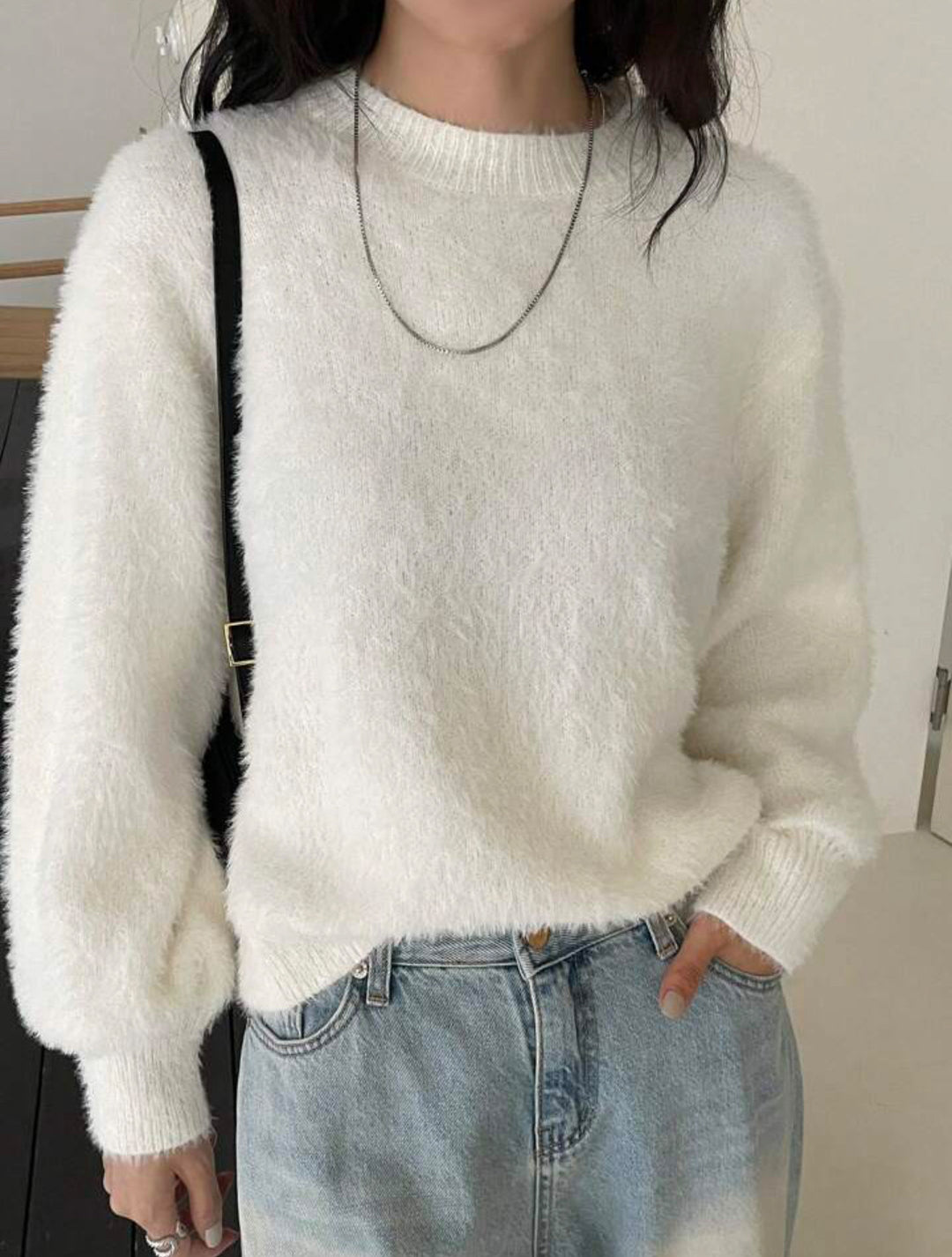 Damen Kurzgeschnitteter Flauschpullover mit Ballonärmeln und Rundhalsausschnitt Drune