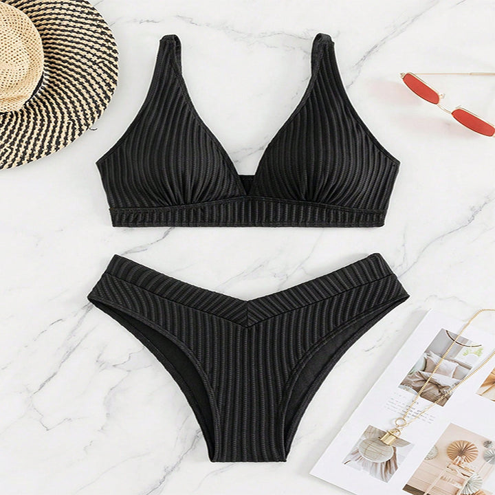Damen Triangel-Bikini-Set mit hoch geschnittenem Slip und strukturiertem Oberteil Drune