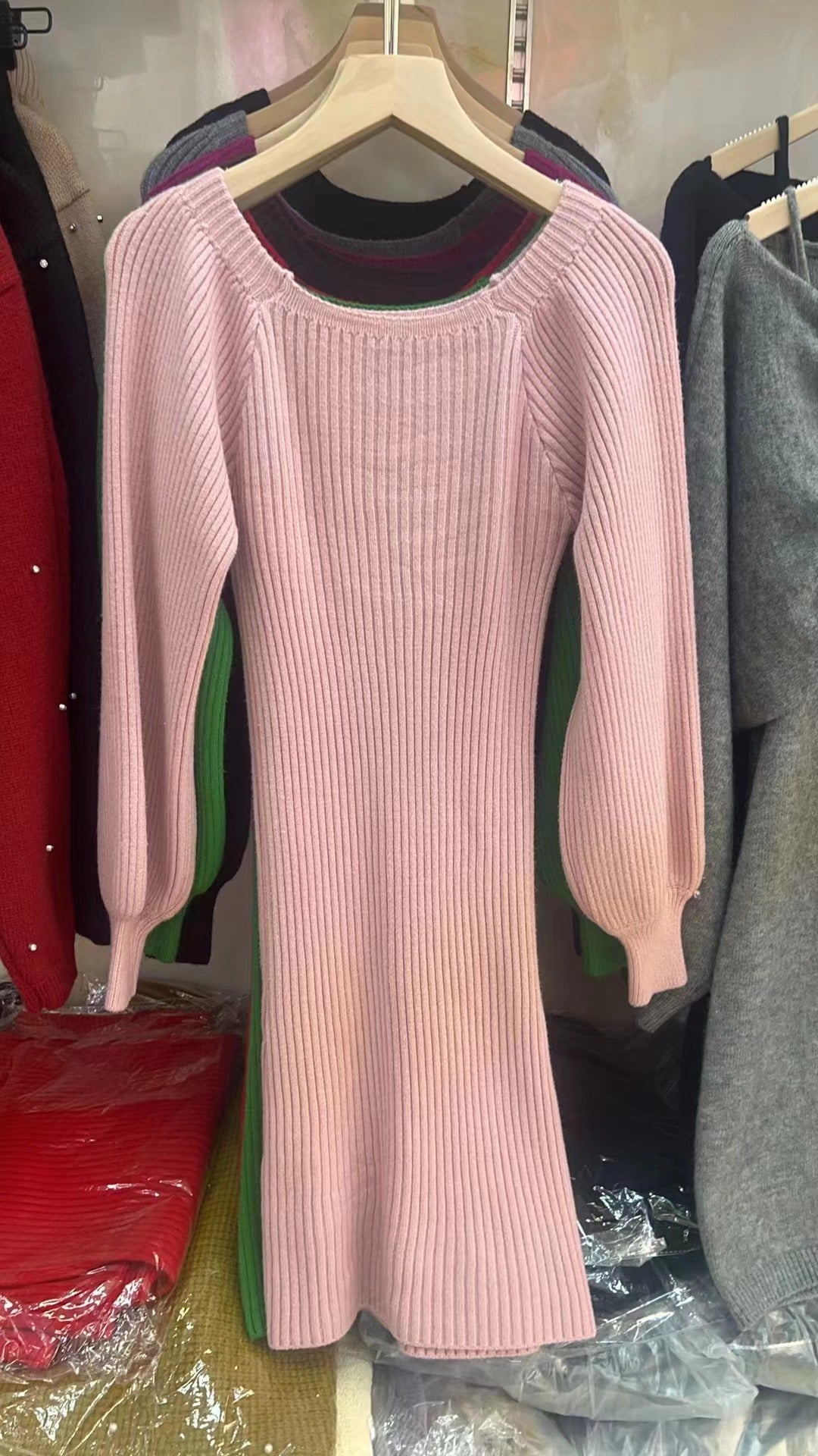 Damen Strickkleid mit strukturiertem Muster und voluminösen Ärmeln Drune