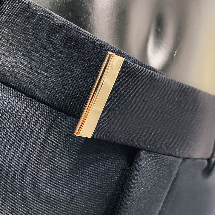Herren nan schmale elegante Anzughose mit dezenter Goldschließe und Bügelfalte Drune