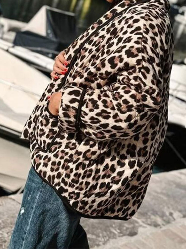 Damen modischer Steppjacke mit Leo-Muster und Taschen Drune