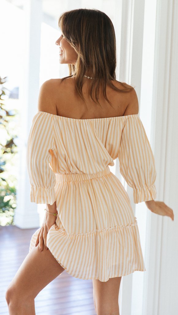 Damen Off-Shoulder Strandkleid mit Knopfdetail und Rüschensaum Drune