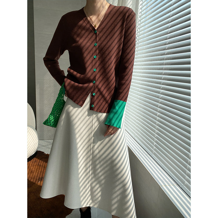 Damen modische Strickjacke mit farblich abgesetzten Ärmeln und Knopfdetails Drune