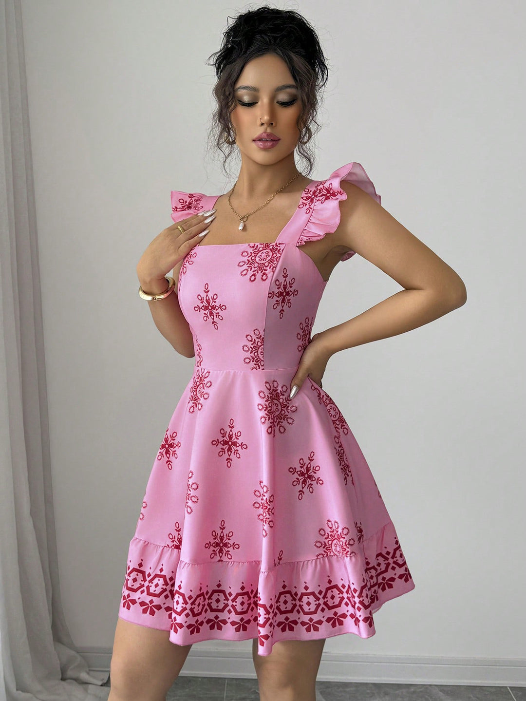 Damen Gestuftes Sommerkleid mit Quadrat-Ausschnitt, Rüschen-Trägern und bestickter A-Linie Drune