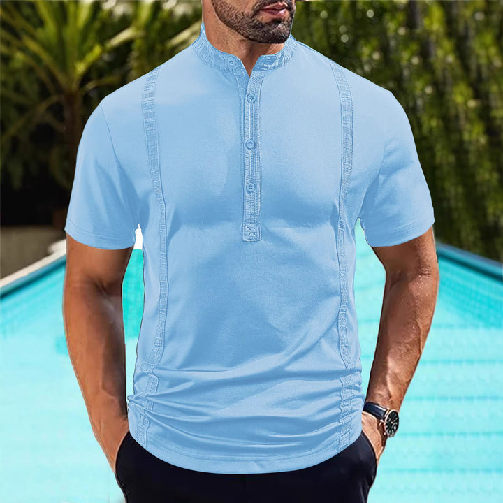 Herren nan Kurzarm-Stehkragenshirt mit verdeckter Knopfleiste, Zierpaspeln und figurbetonter Silhouette Drune