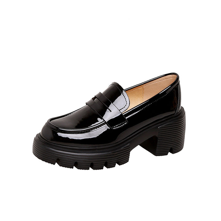 Damen Chunky‑Pennyloafer in Lackoptik mit gezahnter Lug‑Sohle und gepolstertem Komfortfutter Drune