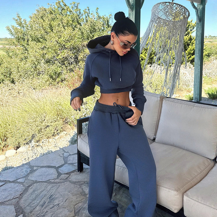 Damen cropped Hoodie und weite Jogginghose im lässigen Design Drune
