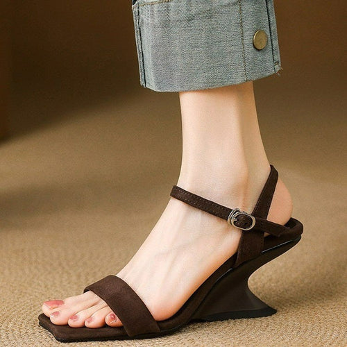 Damen Wedge-Sandalen mit verstellbarem Riemen und gepolstertem Fußbett Drune